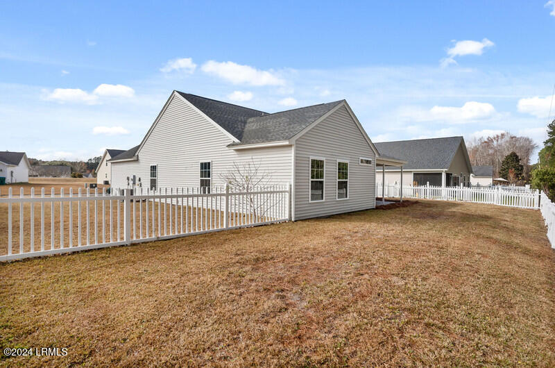 426 Colony Drive Ridgeland, SC 29936 - Photo 28 of 29 Side