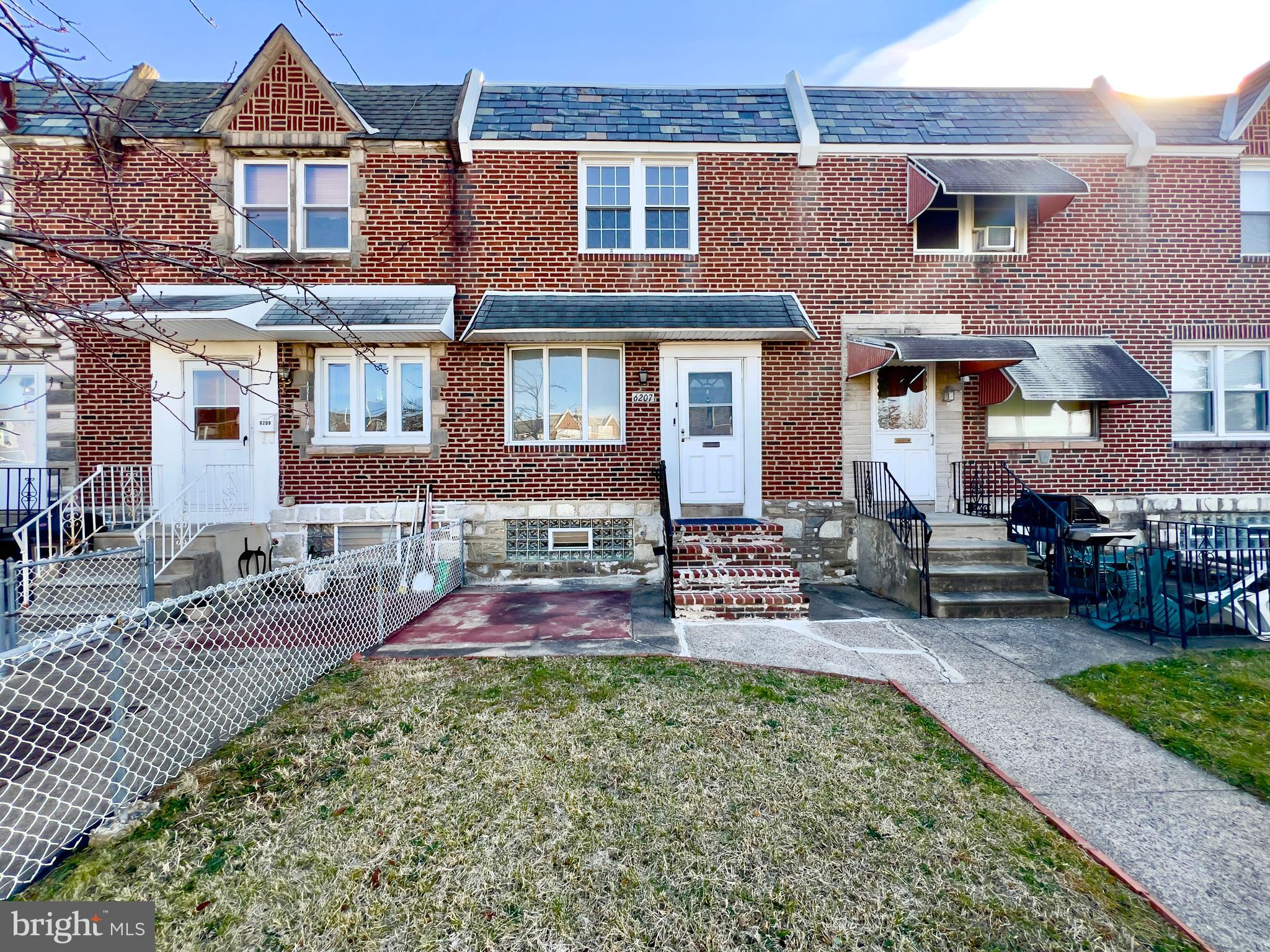 6207 Cardiff Street Philadelphia, PA 19149 - Photo 3 of 27