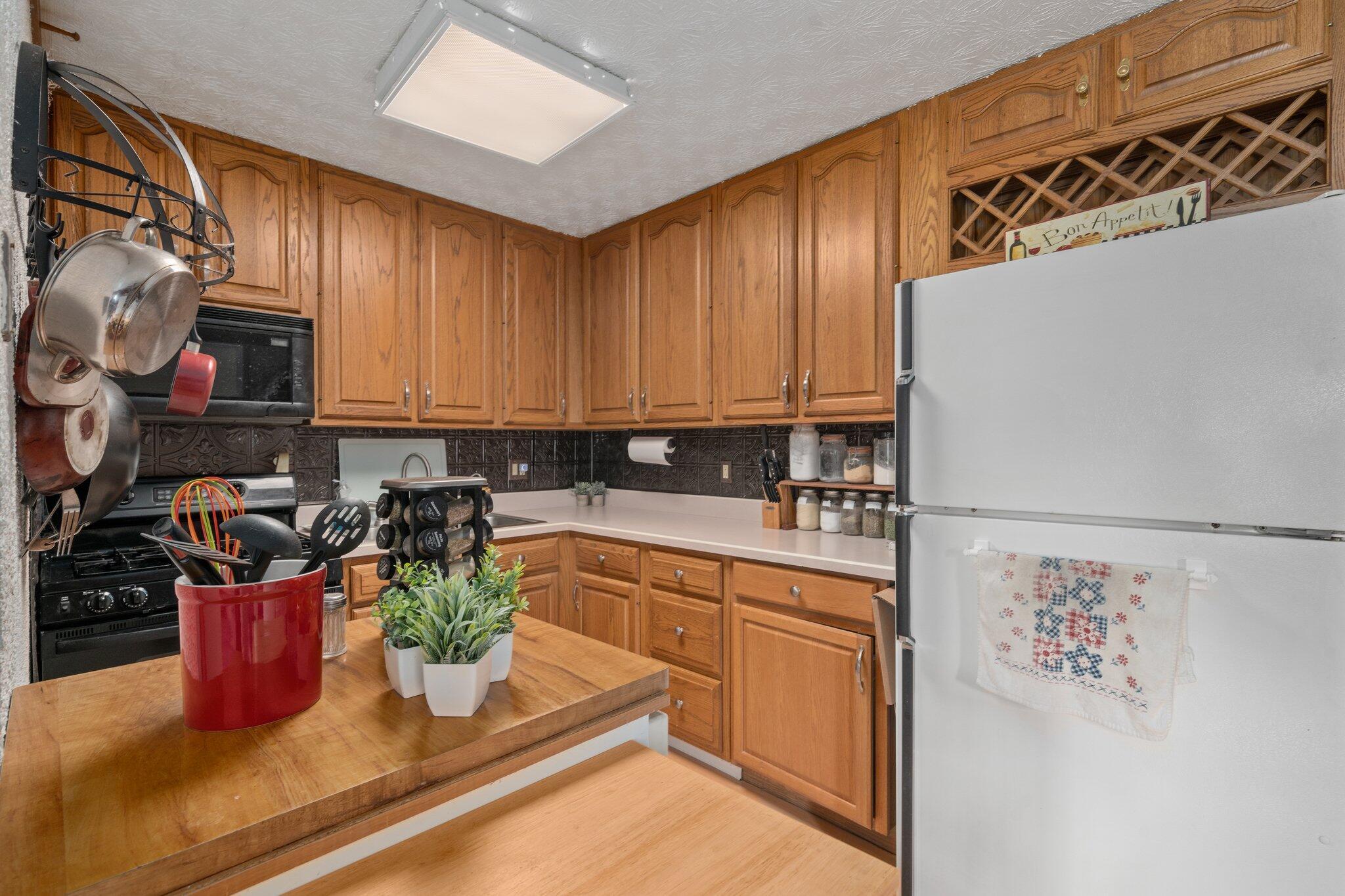 Kitchen 2