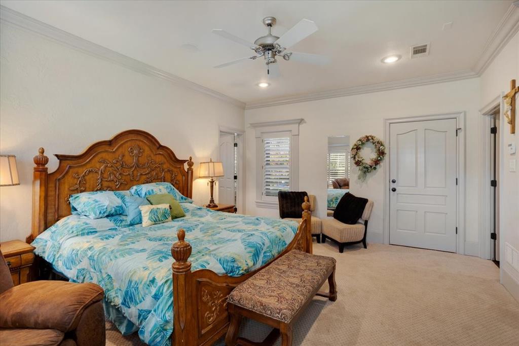 3001 Canyon Creek Drive Sherman, TX 75092 - Photo 17 of 37 a living room with furniture