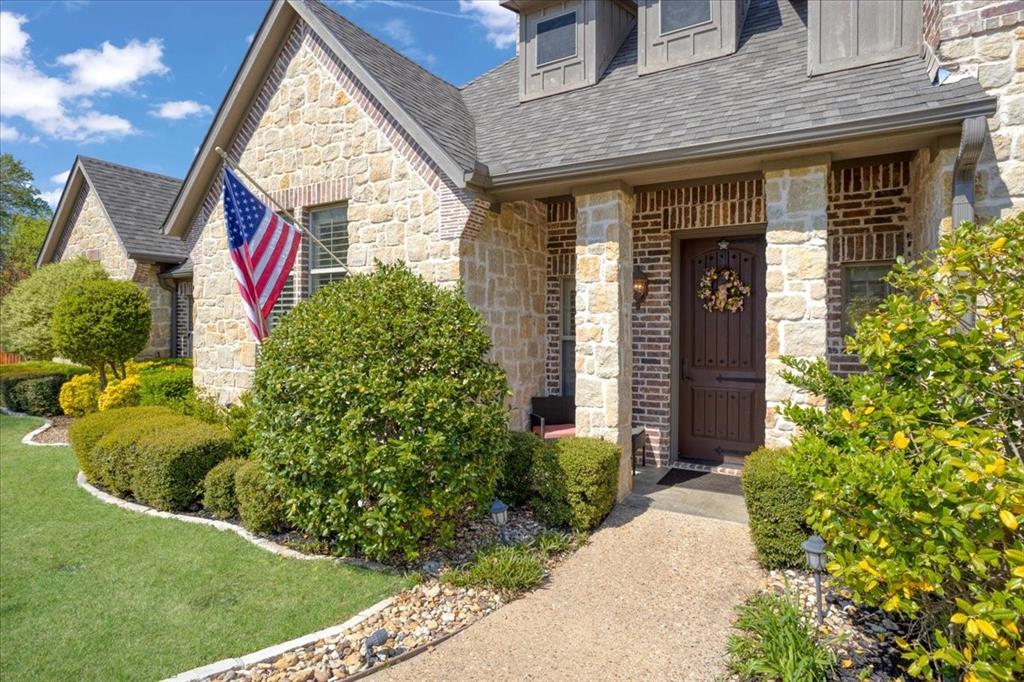 3001 Canyon Creek Drive Sherman, TX 75092 - Photo 5 of 37 front view of a house