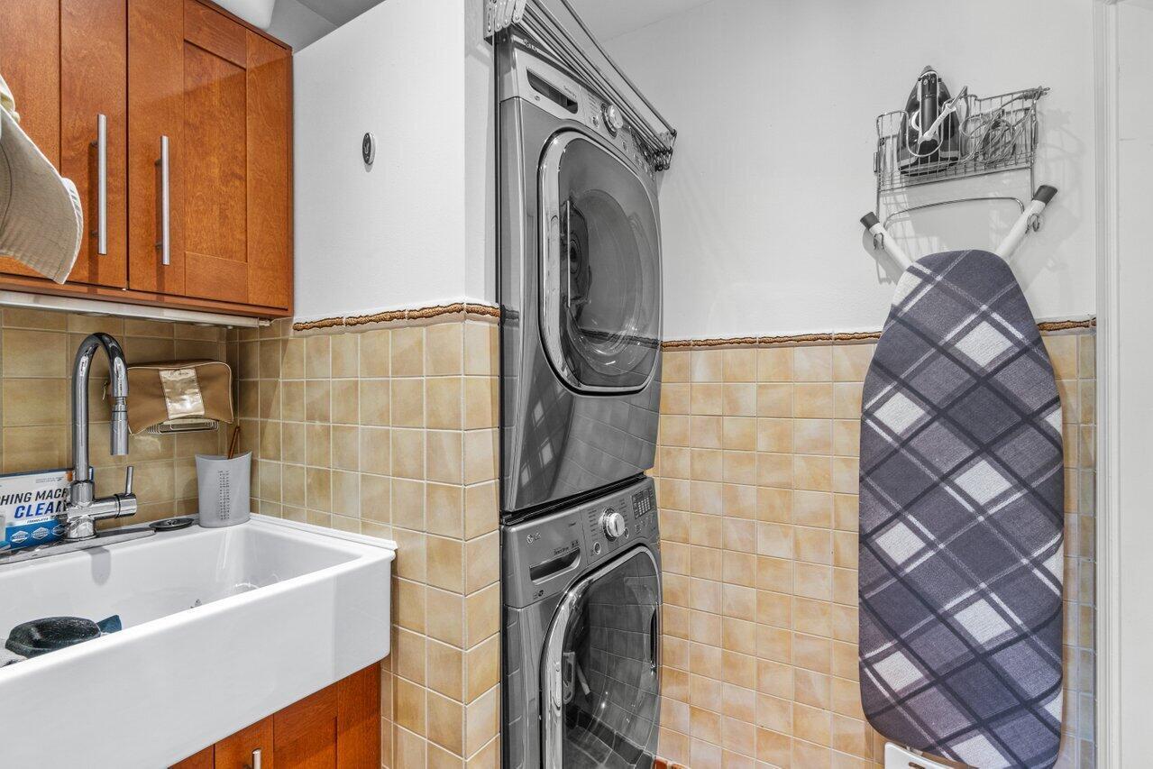 2598 Northwest 27th Street Boca Raton, FL 33434 - Photo 30 of 36 18