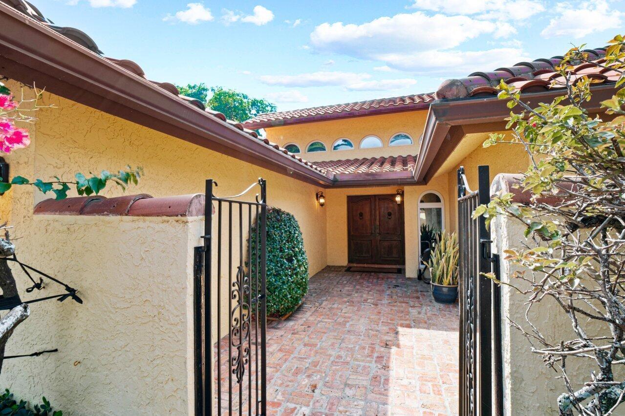 2598 Northwest 27th Street Boca Raton, FL 33434 - Photo 3 of 36 003-2598Northwest27thStreet-BocaRaton-FL