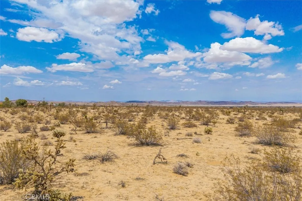 6127 Two Mile Joshua Tree, CA 92252 - Photo 17 of 19 a view of city and building