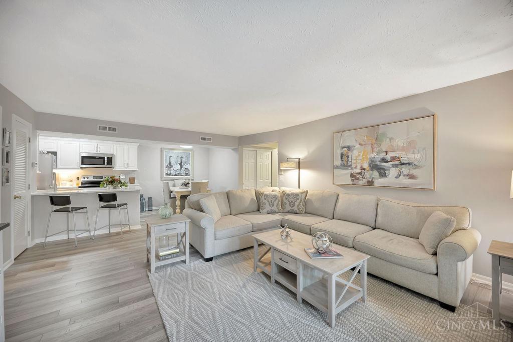 5761 Cheviot Road, Unit 1C Cincinnati, OH 45247 - Photo 2 of 32 Gallery Image 2