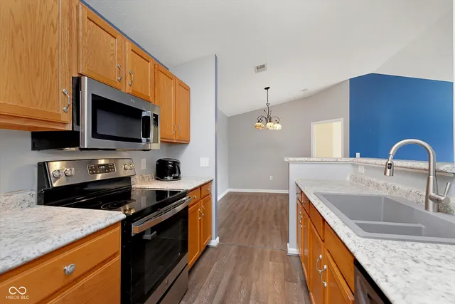 $195,000 | 8232 Glenwillow Lane, Unit 207, Indianapolis, IN 46278