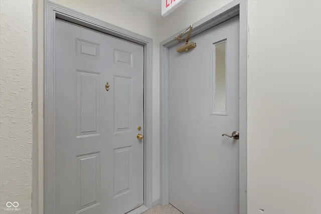 $195,000 | 8232 Glenwillow Lane, Unit 207, Indianapolis, IN 46278