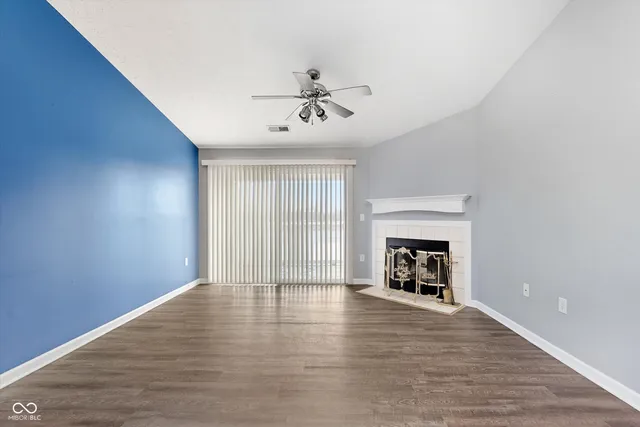 $195,000 | 8232 Glenwillow Lane, Unit 207, Indianapolis, IN 46278