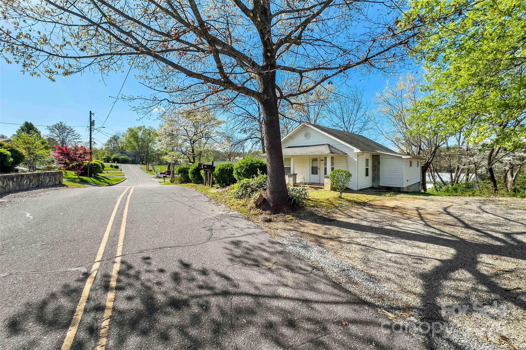 36 Catawba Street Marion, NC 28752 - Photo 14 of 30