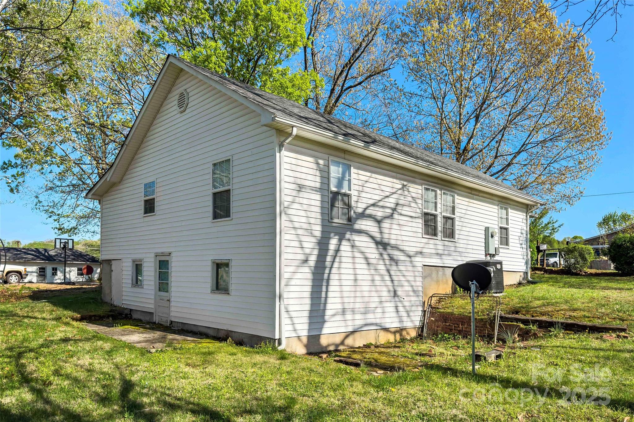 36 Catawba Street Marion, NC 28752 - Photo 16 of 30