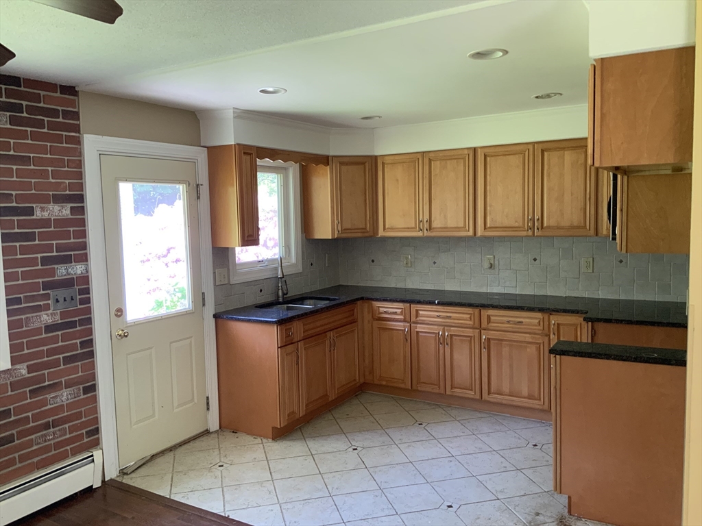 12 Old County Road Westminster, MA 01473 - Photo 11 of 23