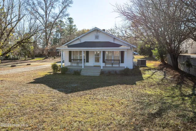 $165,000 | 100 North Boulevard, Clinton, NC 28328