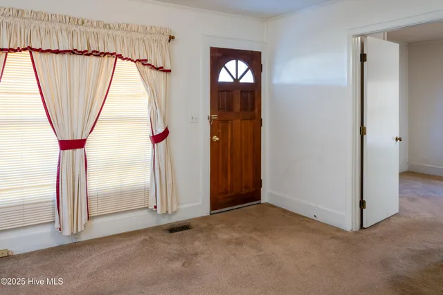 $165,000 | 100 North Boulevard, Clinton, NC 28328