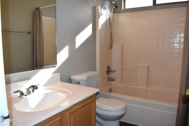 $2,350 | 21838 North 34th Avenue, Phoenix, AZ 85027