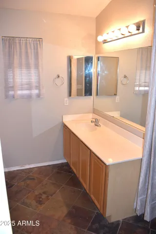 $2,350 | 21838 North 34th Avenue, Phoenix, AZ 85027