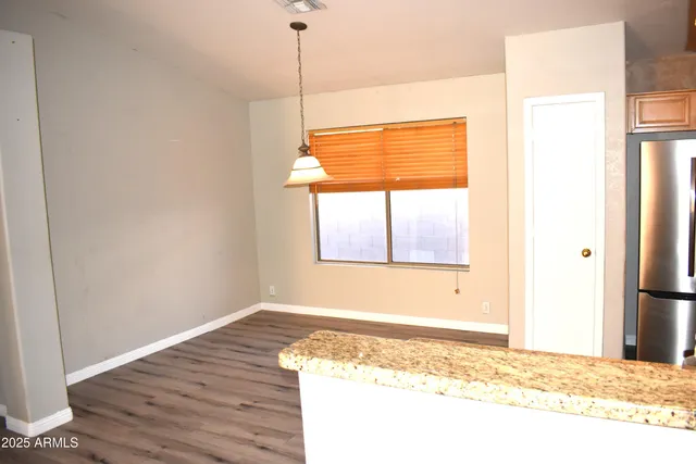 $2,350 | 21838 North 34th Avenue, Phoenix, AZ 85027