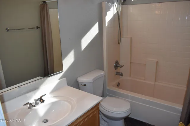 $2,350 | 21838 North 34th Avenue, Phoenix, AZ 85027