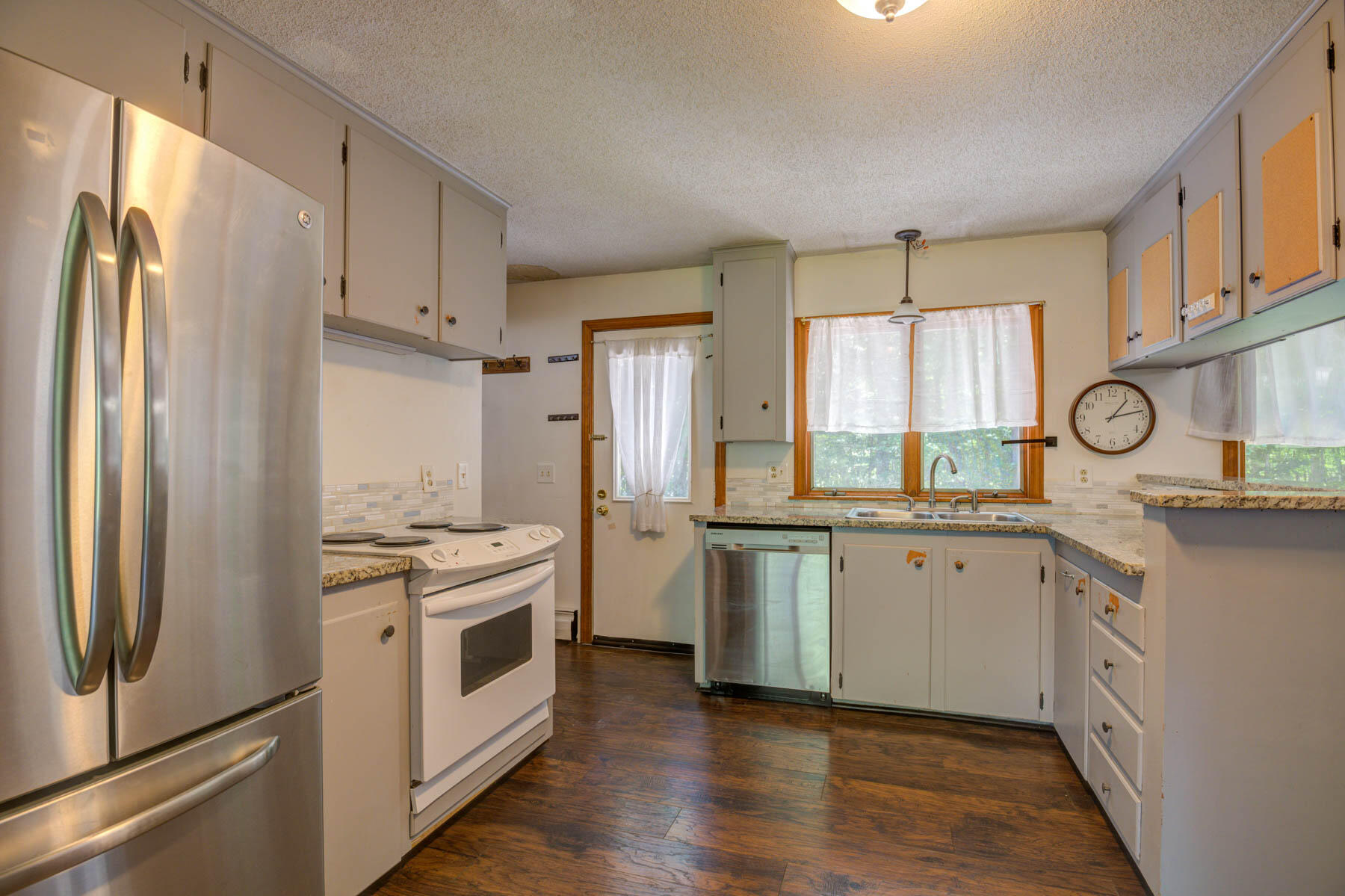 56 Meadow Road Raymond, ME 04071 - Photo 7 of 47 pic-9