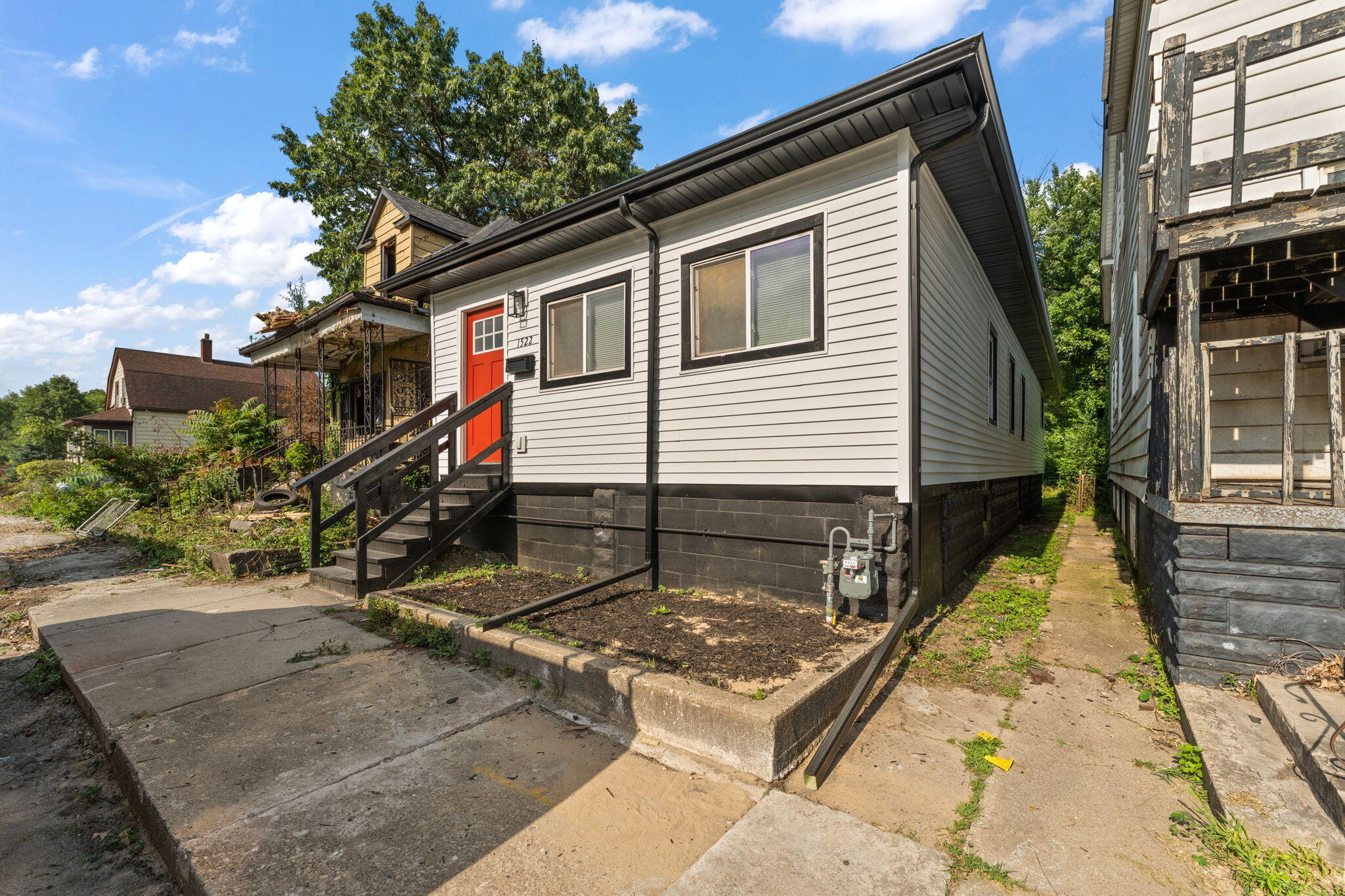 1522 Cleveland Street Gary, IN 46404 - Photo 7 of 30 2048x1365