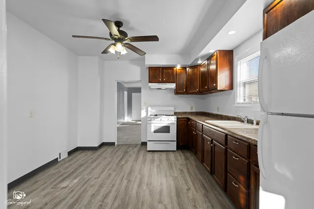 $199,900 | 607 Cayuga Street, Joliet, IL 60432