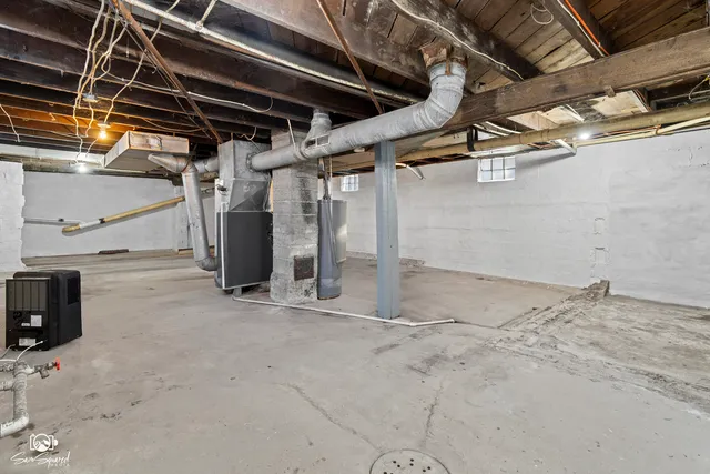 $199,900 | 607 Cayuga Street, Joliet, IL 60432