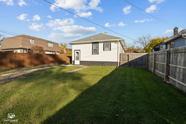 $199,900 | 607 Cayuga Street, Joliet, IL 60432
