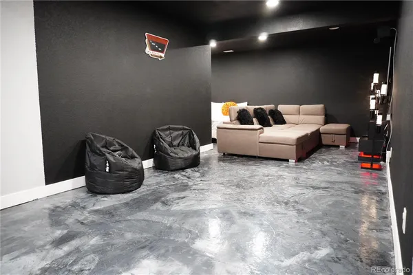 $449,900 | 180 South 4th Avenue, Deer Trail, CO 80105