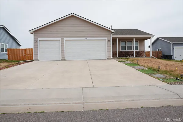 $449,900 | 180 South 4th Avenue, Deer Trail, CO 80105