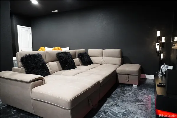 $449,900 | 180 South 4th Avenue, Deer Trail, CO 80105