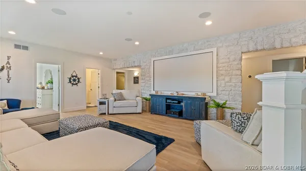 $2,250,000 | 2858 Big Island Drive, Roach, MO 65787