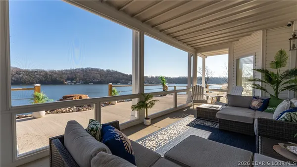 $2,250,000 | 2858 Big Island Drive, Roach, MO 65787