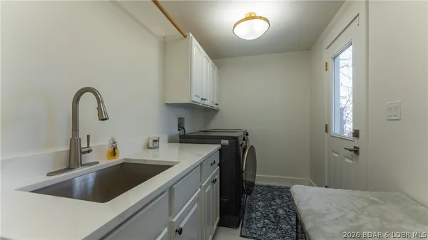 $2,250,000 | 2858 Big Island Drive, Roach, MO 65787