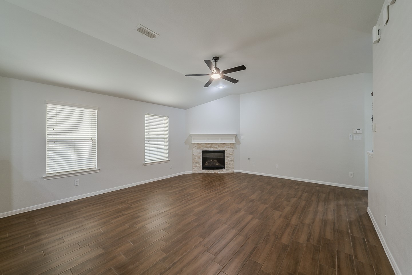 9610 Ocean Drive Rosharon, TX 77583 - Photo 12 of 20