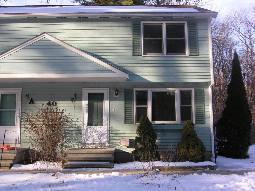 40 B Windham Road Hudson, NH 03051 - Photo 2 of 22