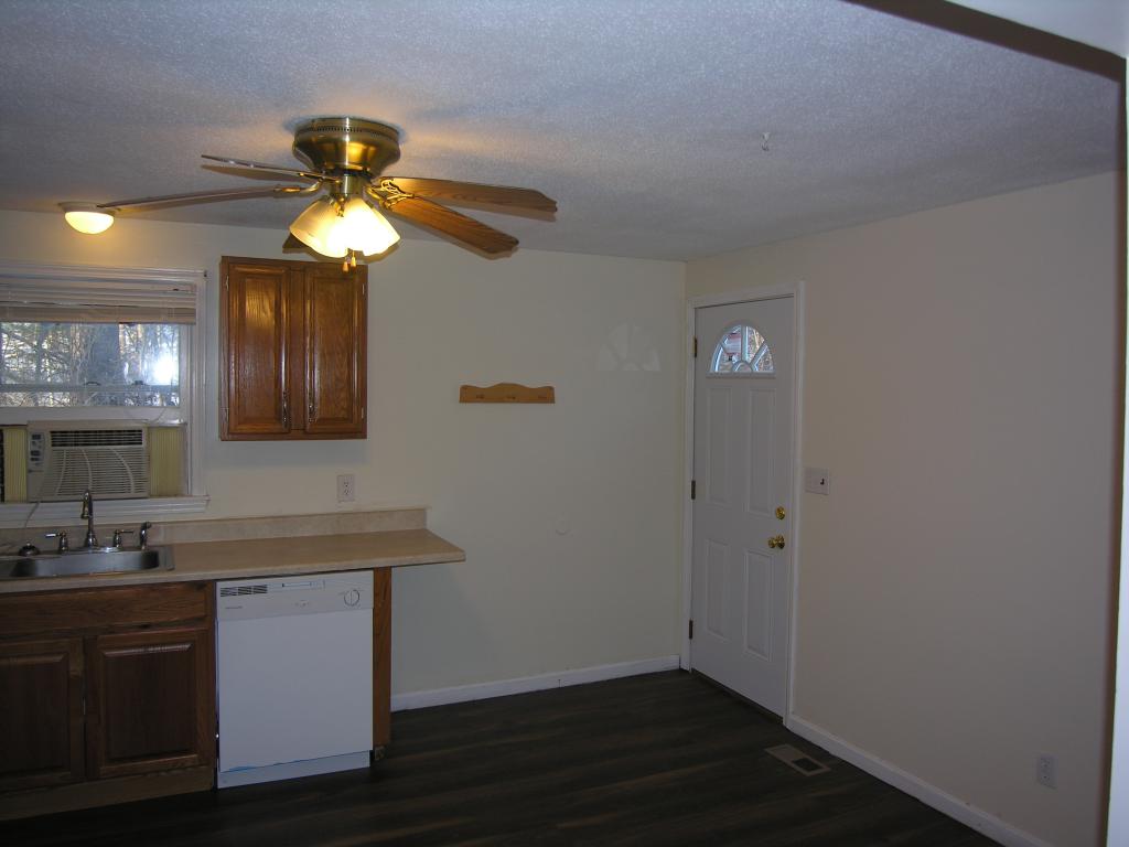 40 B Windham Road Hudson, NH 03051 - Photo 6 of 22