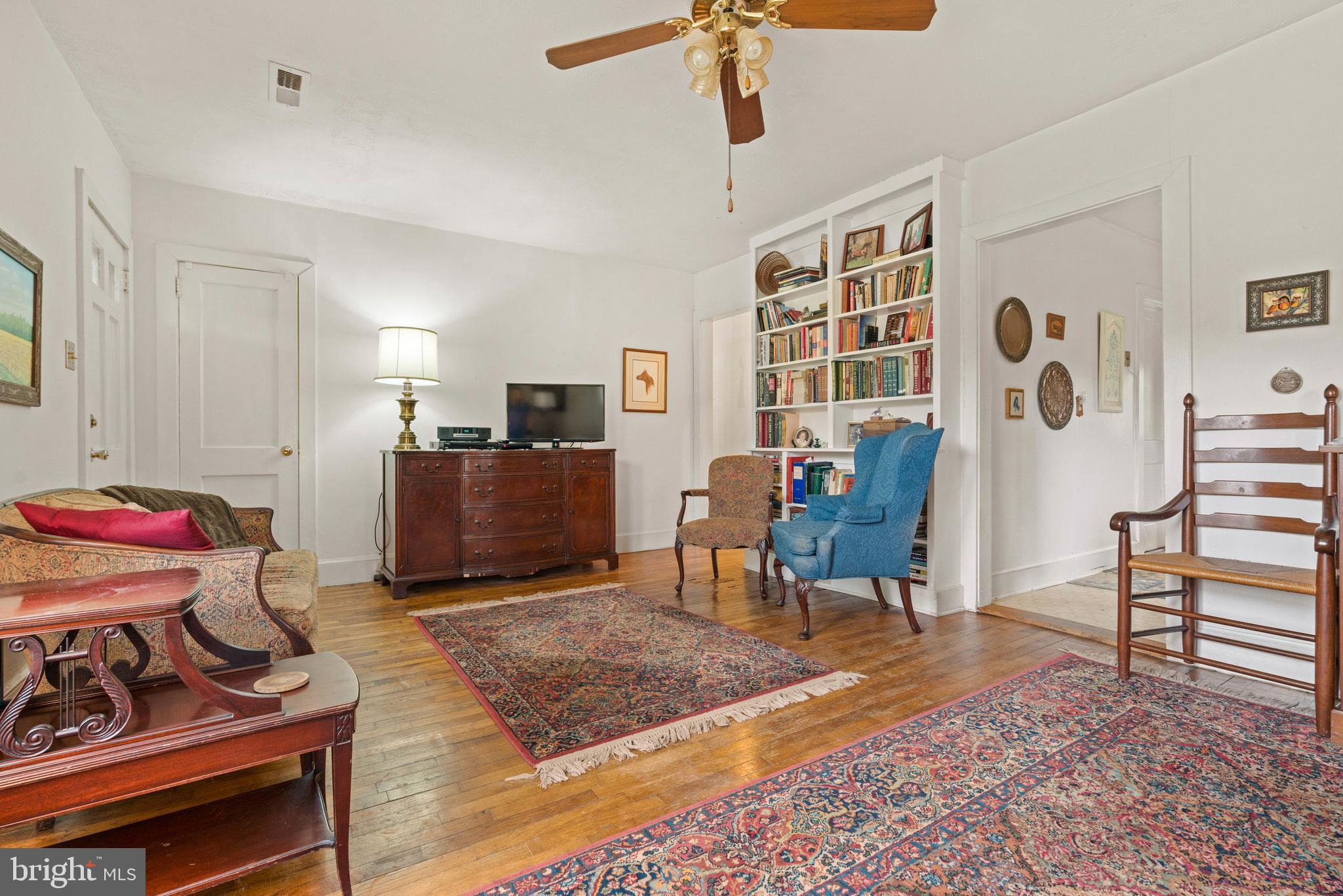 24258 Somerville Road Mitchells, VA 22729 - Photo 18 of 23 Living Room