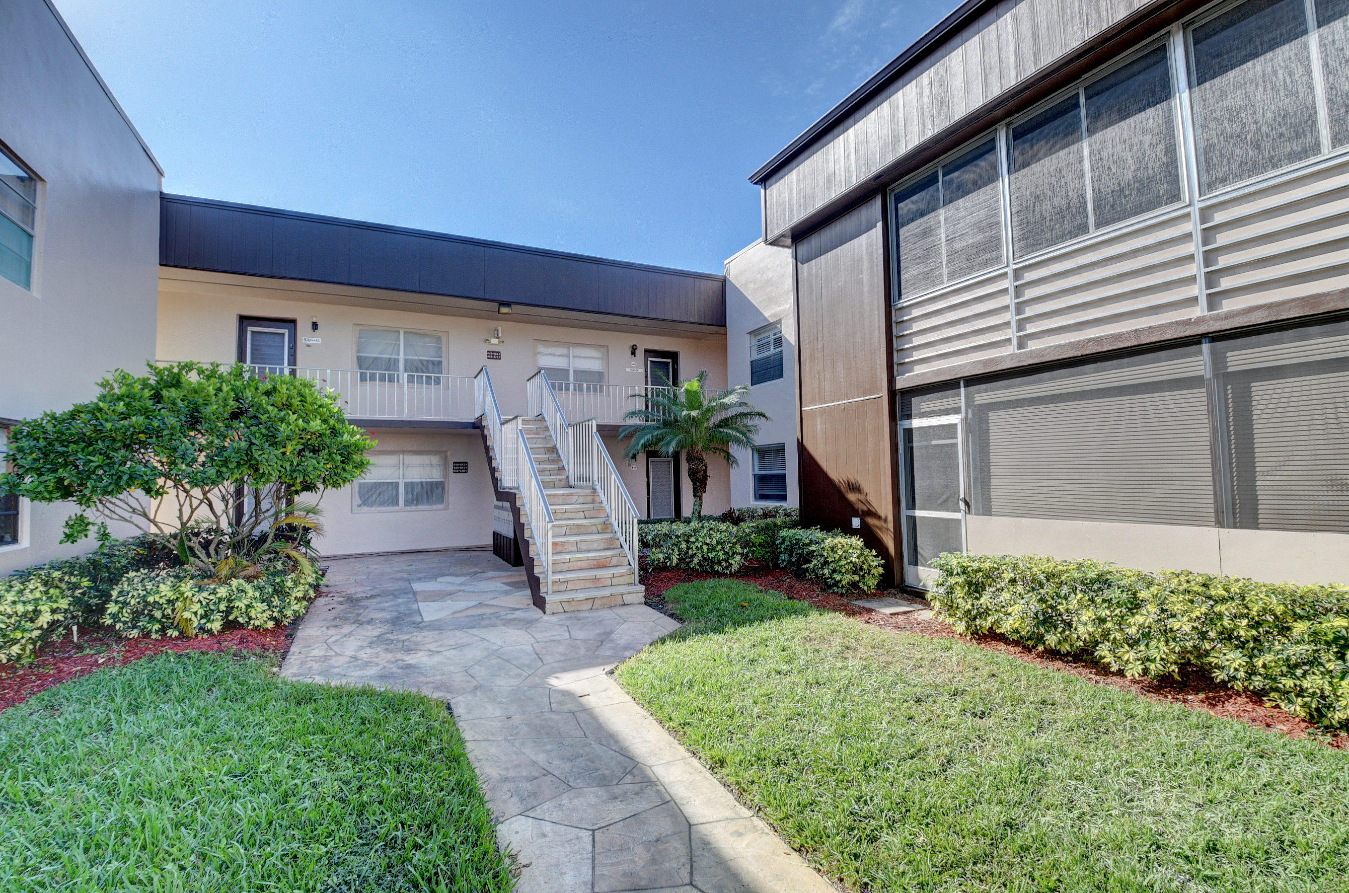 DSC_3976_77_78_79_80