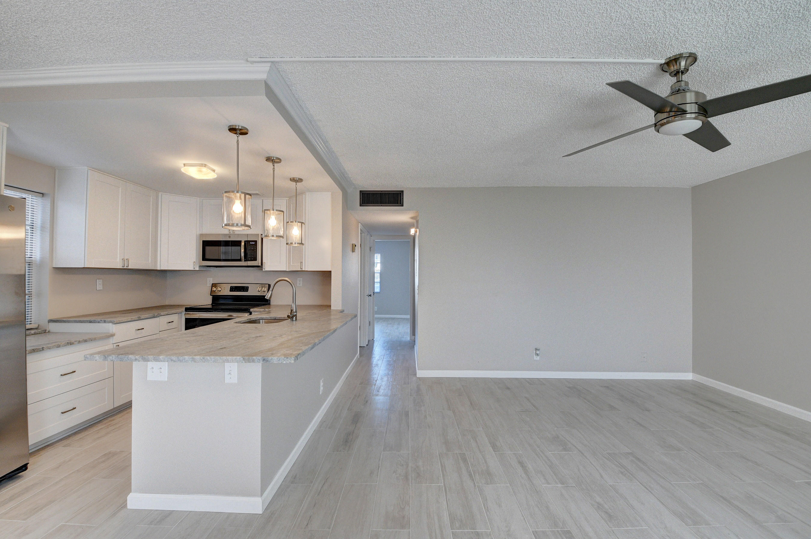 644 Normandy Lane Delray Beach, FL 33484 - Photo 3 of 43 DSC_3996_3997_3998_3999_4000