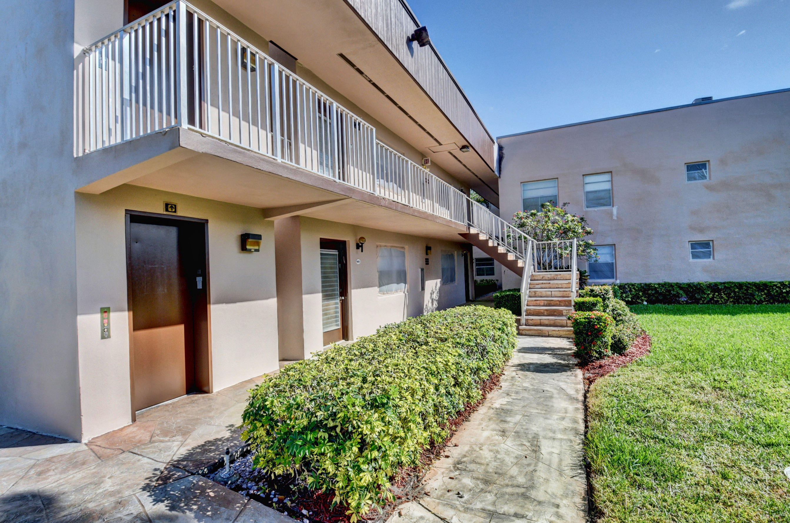 644 Normandy Lane Delray Beach, FL 33484 - Photo 28 of 43 DSC_4136_37_38_39_40