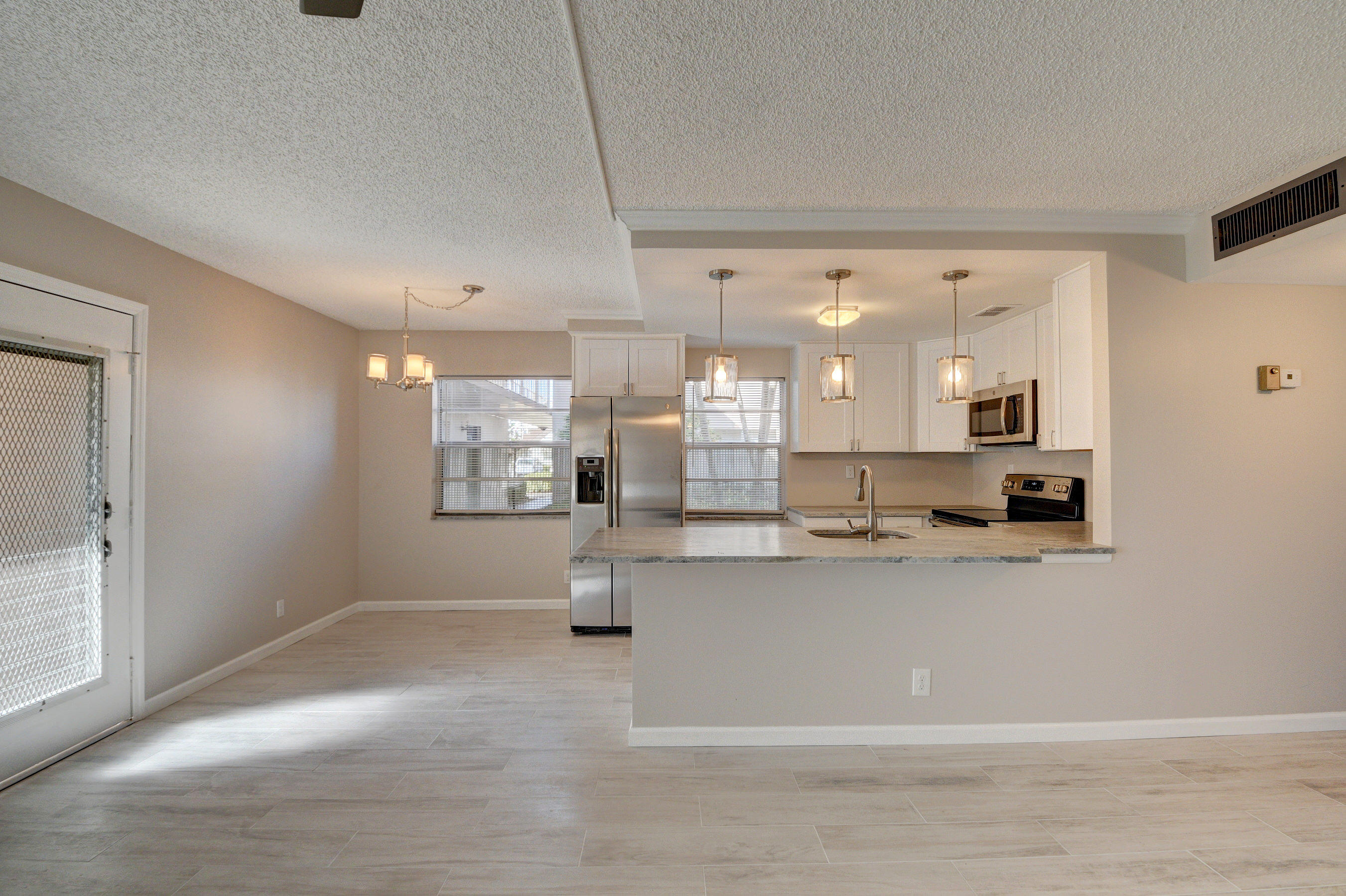 644 Normandy Lane Delray Beach, FL 33484 - Photo 7 of 43 DSC_4016_17_18_19_20