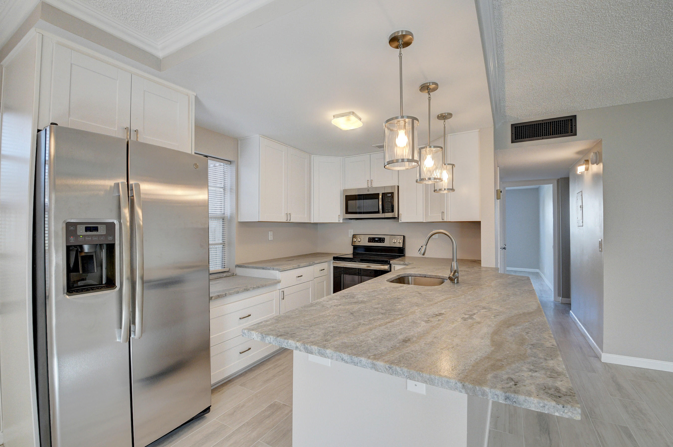 644 Normandy Lane Delray Beach, FL 33484 - Photo 9 of 43 DSC_4026_27_28_29_30