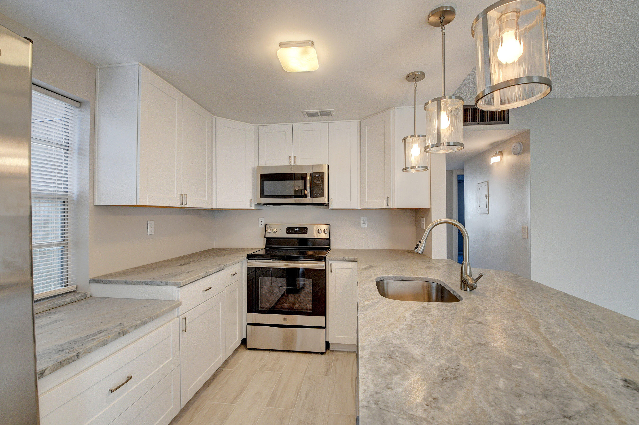 644 Normandy Lane Delray Beach, FL 33484 - Photo 10 of 43 DSC_4031_2_3_4_5