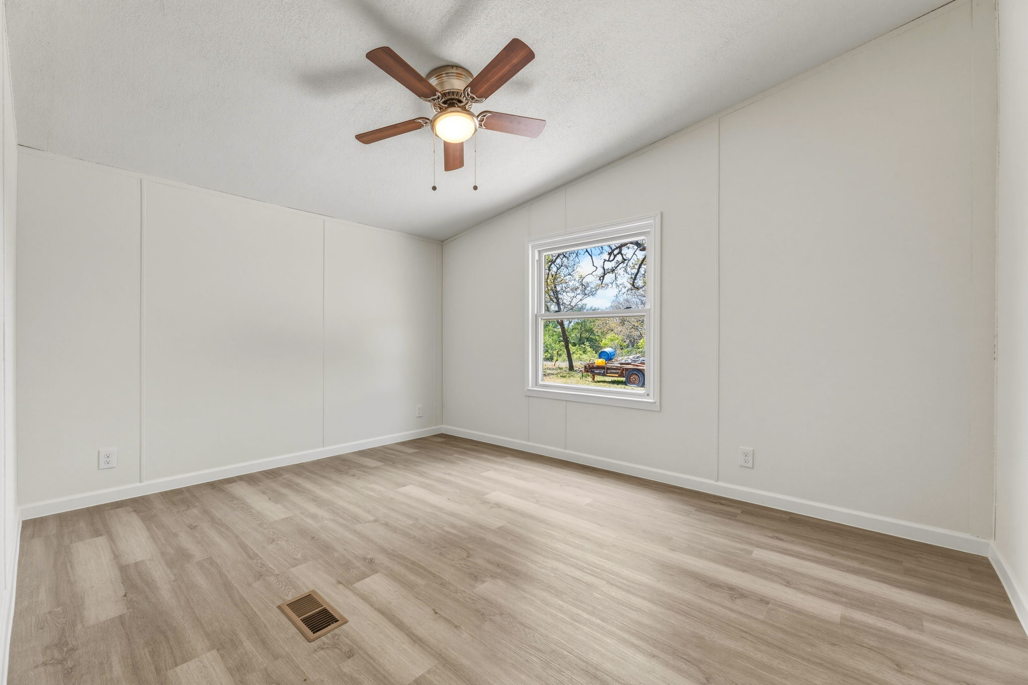 340 Red Hawk Drive Dale, TX 78616 - Photo 26 of 38 Third bedroom
