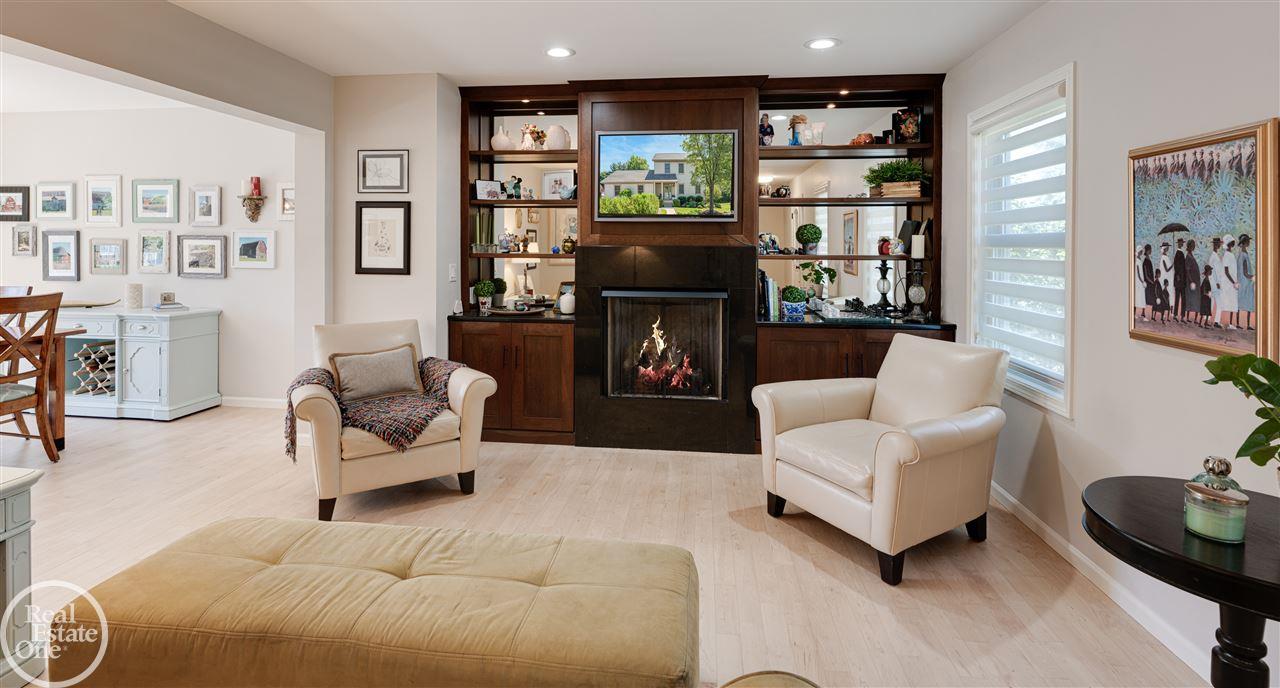 721 South Livernois Road Rochester, MI 48307 - Photo 5 of 31 50016113-4.JPG