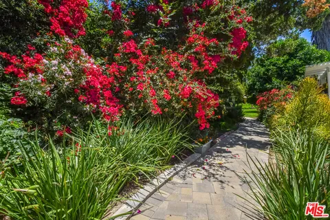 $1,328,000 | 10828 Amigo Avenue, Porter Ranch, CA 91326