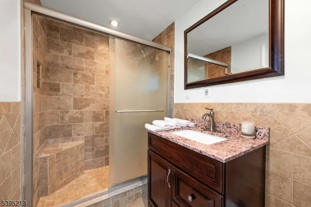 $585,000 | 52 Greenbrook Road, Middlesex, NJ 08846