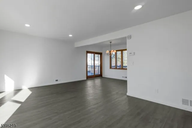 $585,000 | 52 Greenbrook Road, Middlesex, NJ 08846