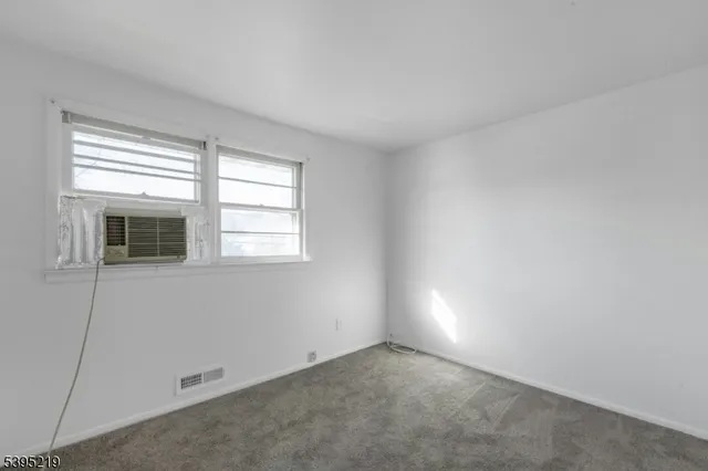 $585,000 | 52 Greenbrook Road, Middlesex, NJ 08846