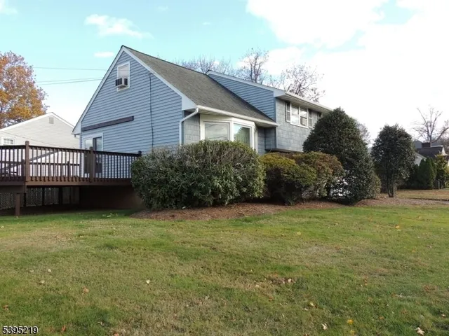 $585,000 | 52 Greenbrook Road, Middlesex, NJ 08846