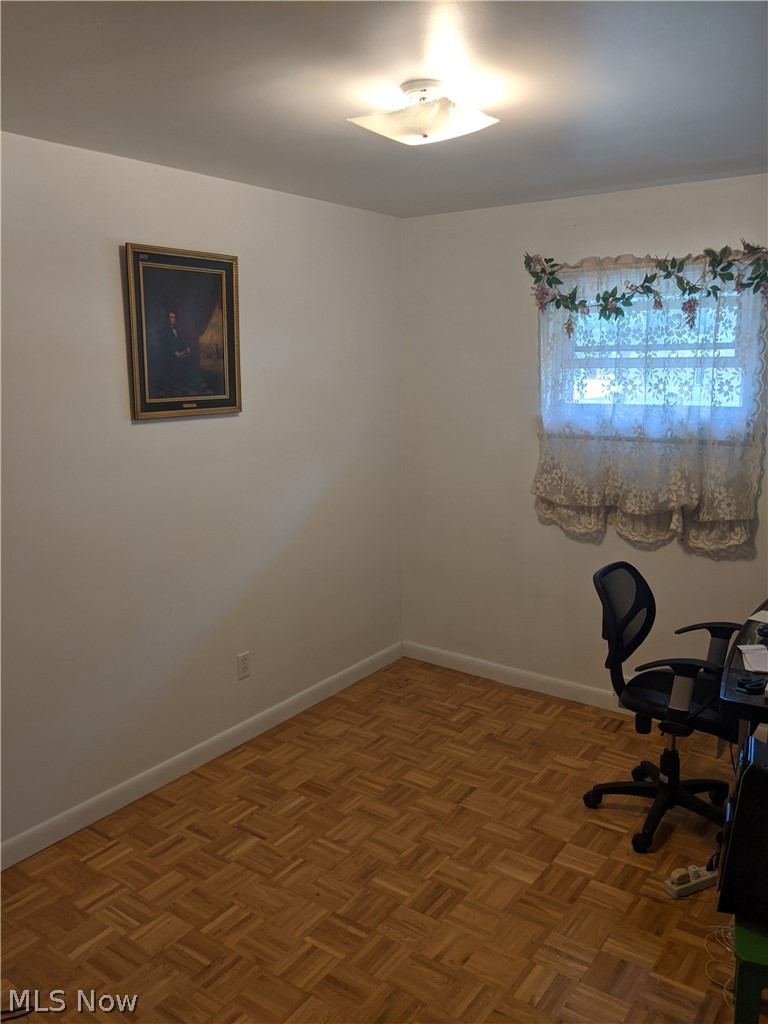 210 Winchester Road Akron, OH 44333 - Photo 9 of 17